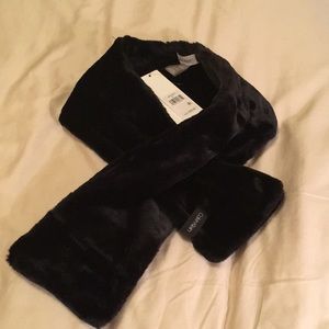 NWT Calvin Klein Neck Wrap